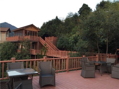 多種材質(zhì)護(hù)欄的特點